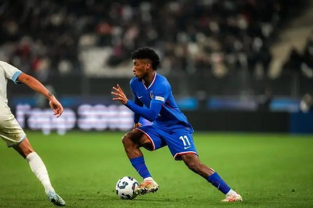 官方：登贝莱和杜埃因伤退出，法国队补招科曼