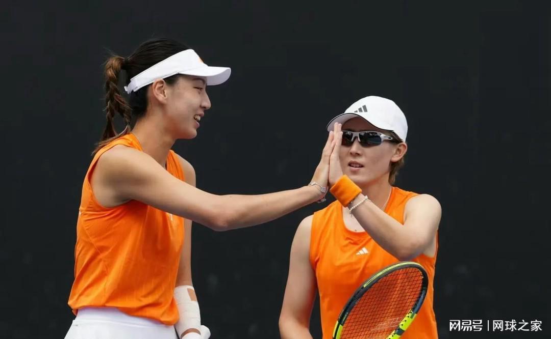 星空体育平台-王欣瑜爆大冷拒握手震动舆论，网友：这件事力挺“赛右”姐妹