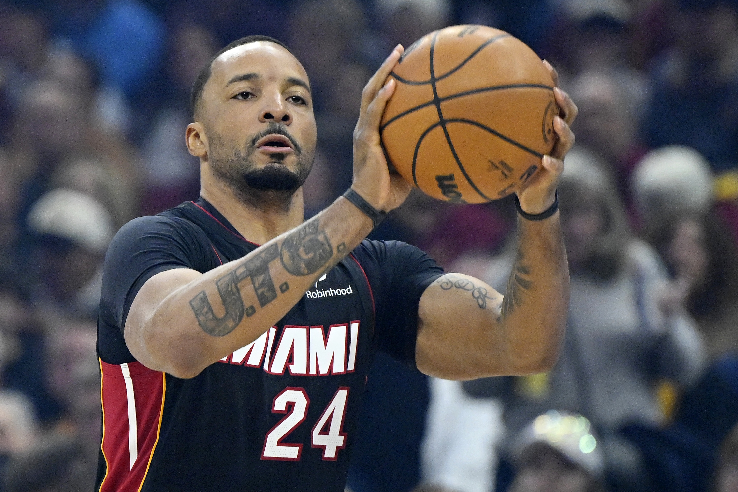 星空体育官方网站-热火客战奇才 鲍威尔&amp;希罗&amp;约维奇缺阵 维金斯可以出战